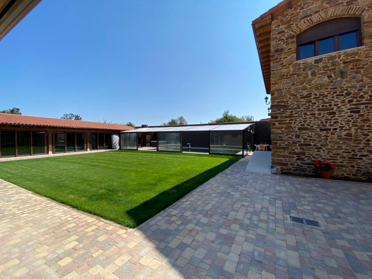 Murias de Pedredo Casa Amada Con Piscinaヴィラ エクステリア 写真